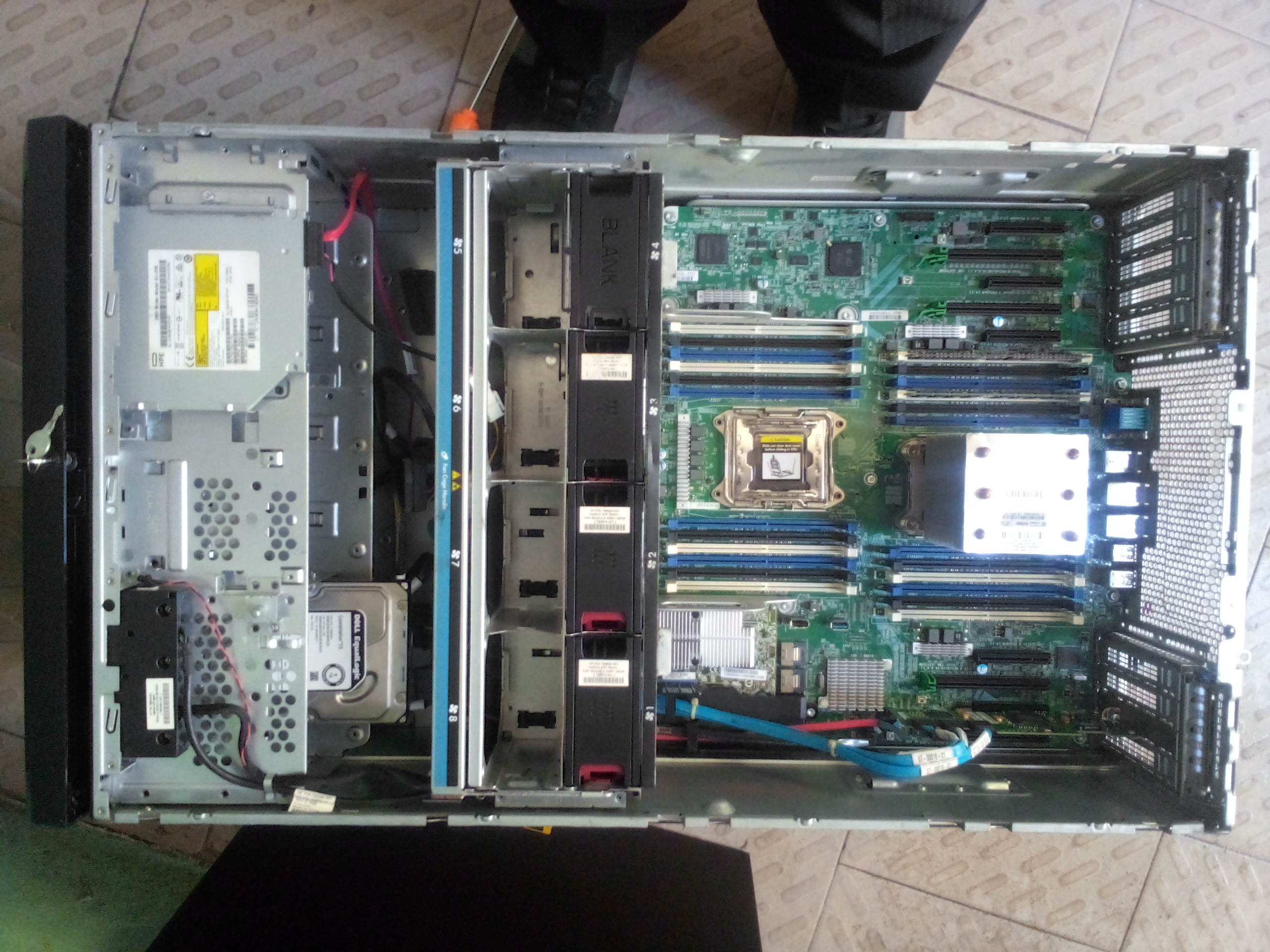 En Vente : Serveur HPProliant ML 350 Gen 9