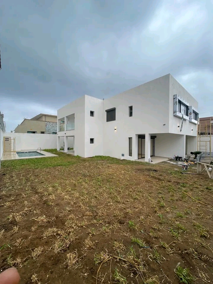 Magnifique villa duplex avec piscine a M'badon 