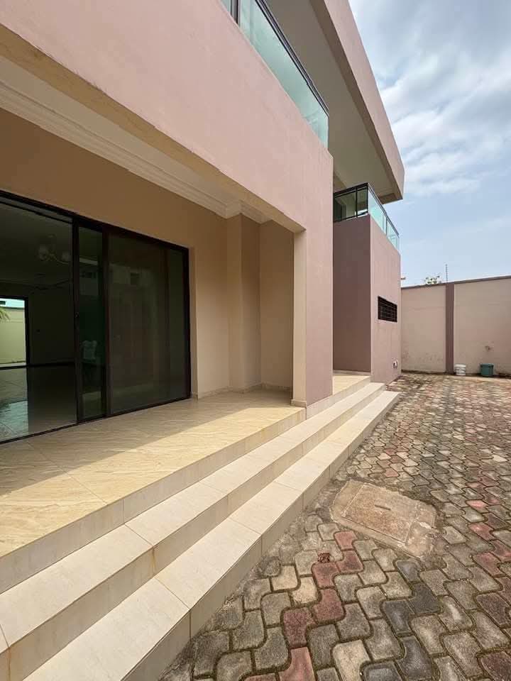 Villa duplex a vendre a Gd Bassam