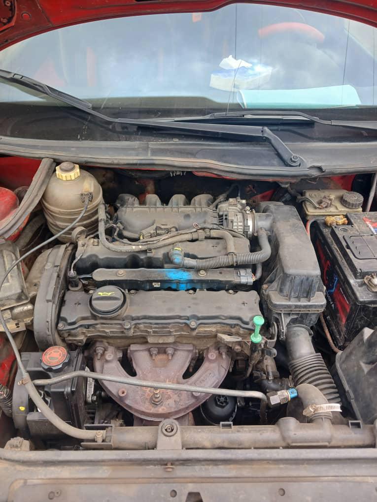 SUPERBE PEUGEOT 206 CLIMATISÉ D'ORIGINE énergie Essence 